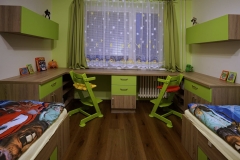 Dětský pokoj_Kombinace zelené s dubem bardolíno
